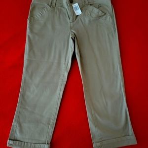 Disney Ladies crop pants